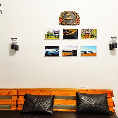 Kokos Hostel Padang City Zewnętrze zdjęcie