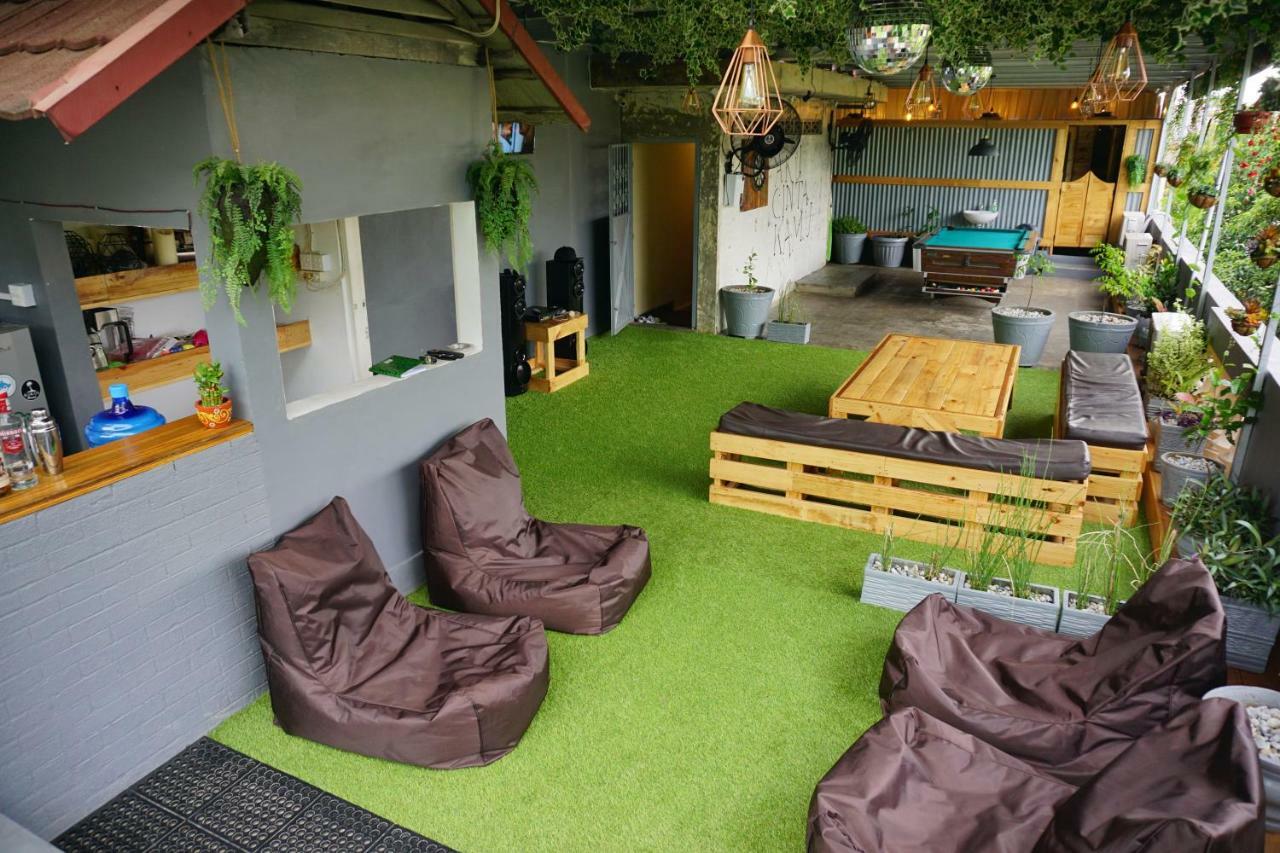Kokos Hostel Padang City Zewnętrze zdjęcie