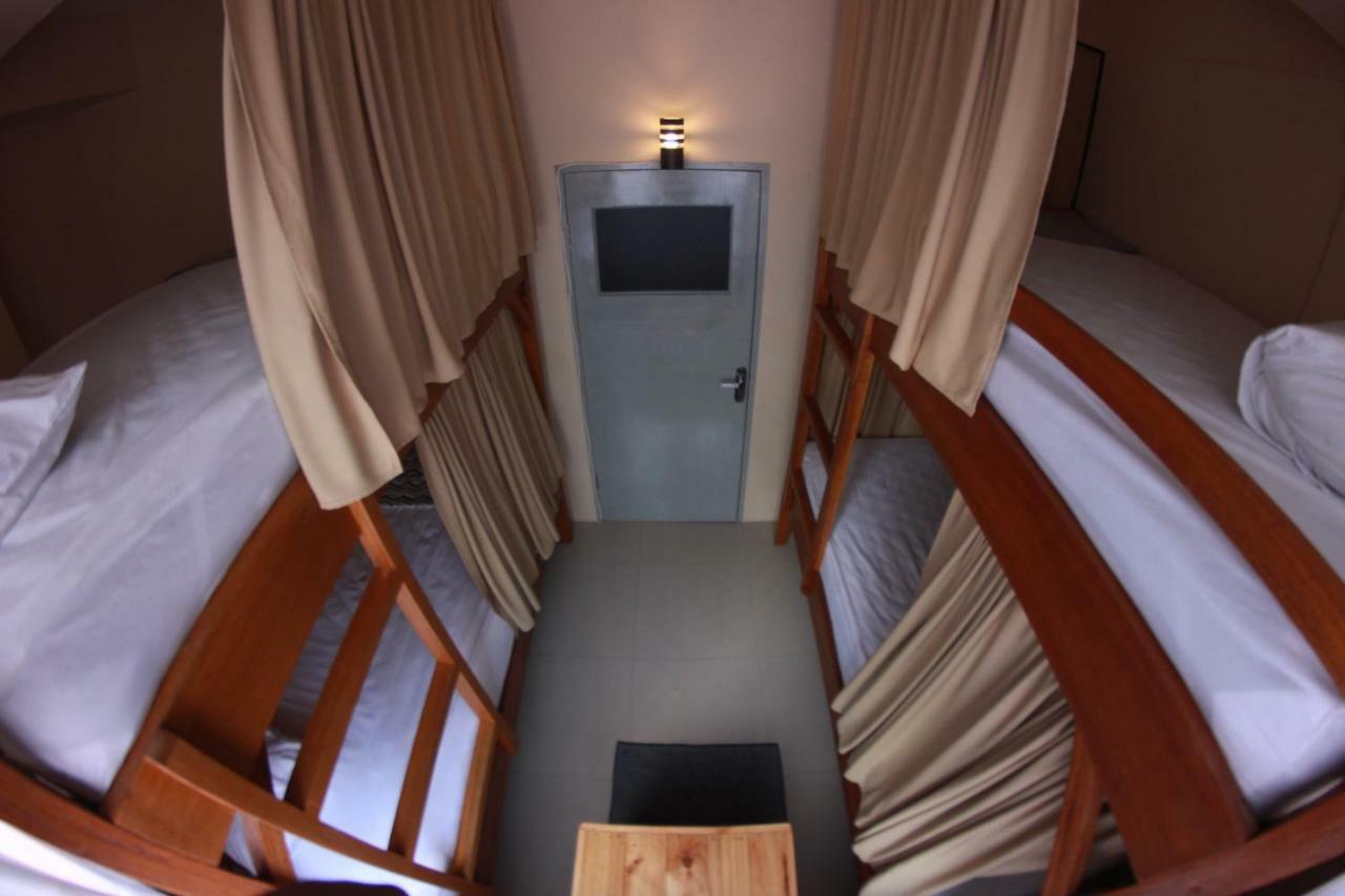 Kokos Hostel Padang City Zewnętrze zdjęcie